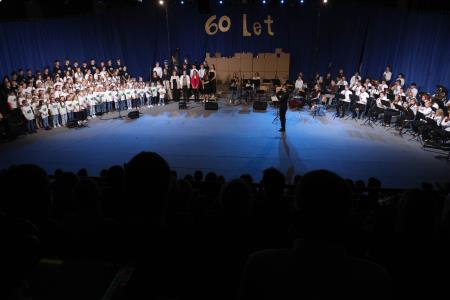 60 LET OŠ CERKNICA 74 FOTO LJUBO VUKELIČ